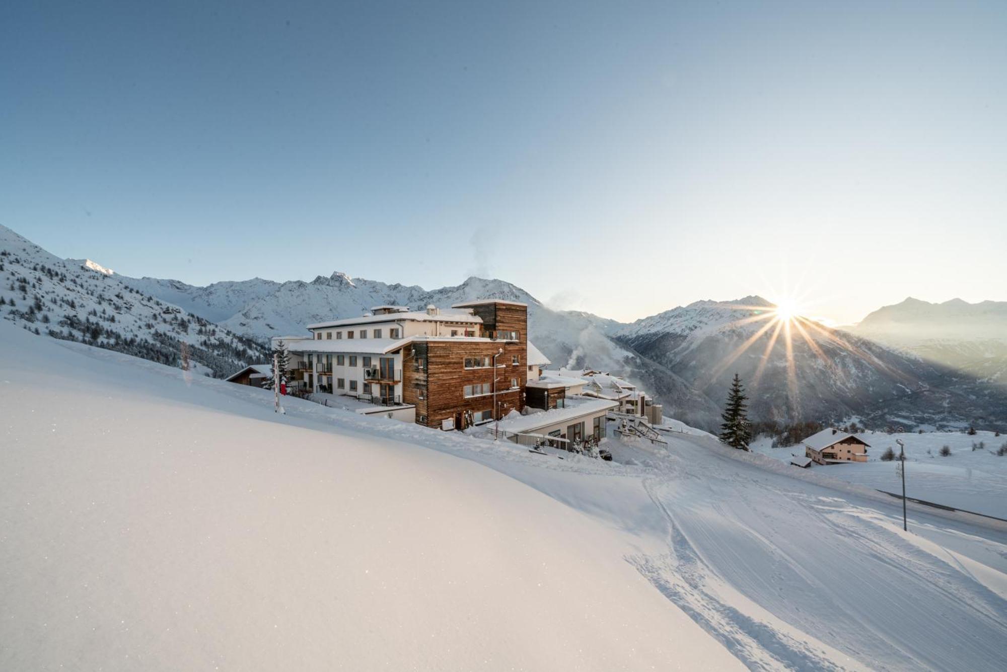 Hotel Hochsoelden Екстер'єр фото